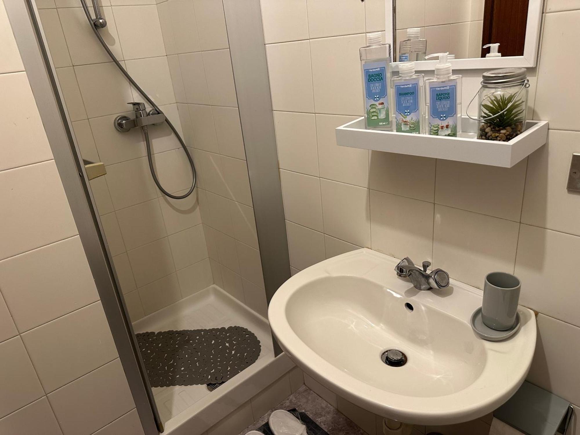 Flat In City Centre Tirano - 10 Minutes From Bernina Express Apartment Екстериор снимка